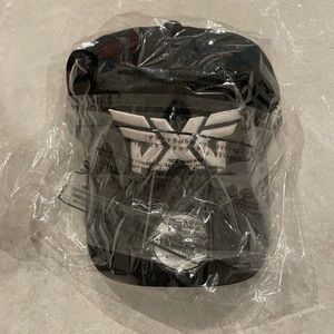 PXG 920 adjustable hat - black - New in plastic
